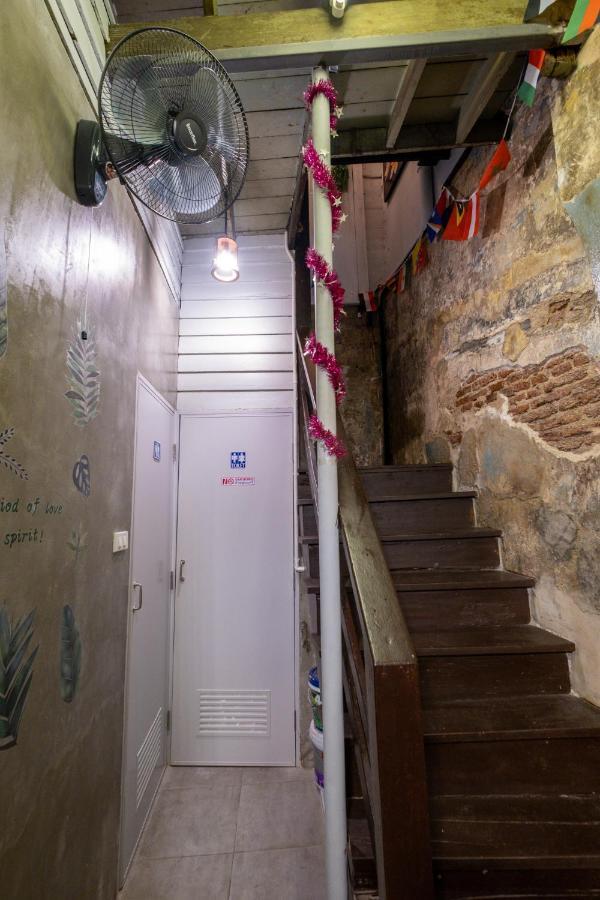 Sip N' Camp Hostel Μπανγκόκ Εξωτερικό φωτογραφία